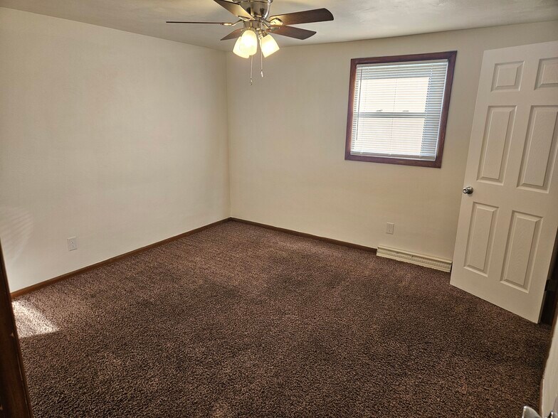 Building Photo - 5246 E Calla Rd