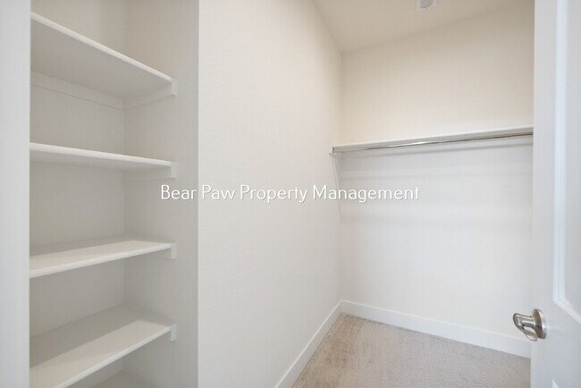 Building Photo - New Townhome in Wheat Ridge!!