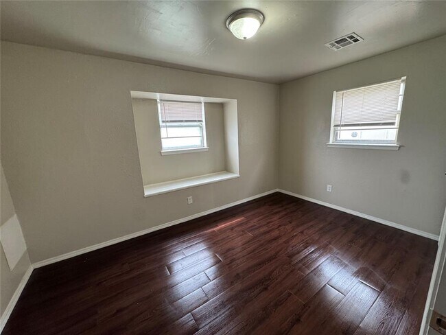 Building Photo - 5109 S Georgia Terrace