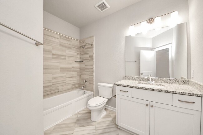 Building Photo - 24754 Levante Dr