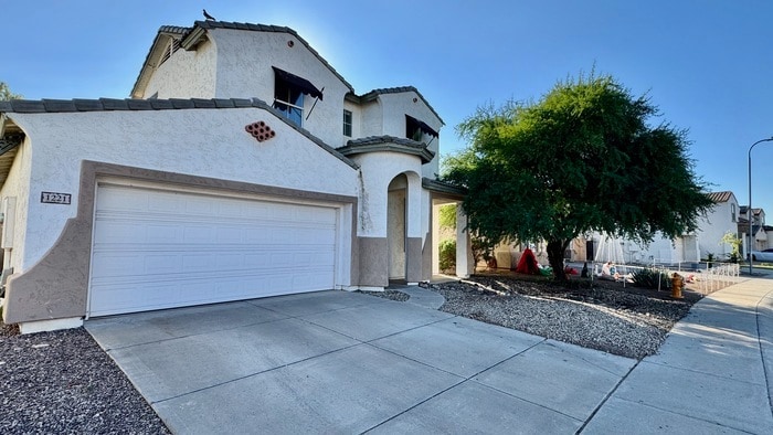 Building Photo - 1221 E Chambers St