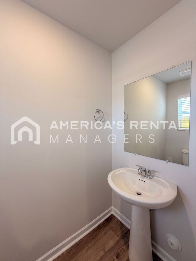 Building Photo - Brand New Living at Driftwood Townhomes!