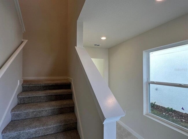 Building Photo - 5322 Royal Point Ave