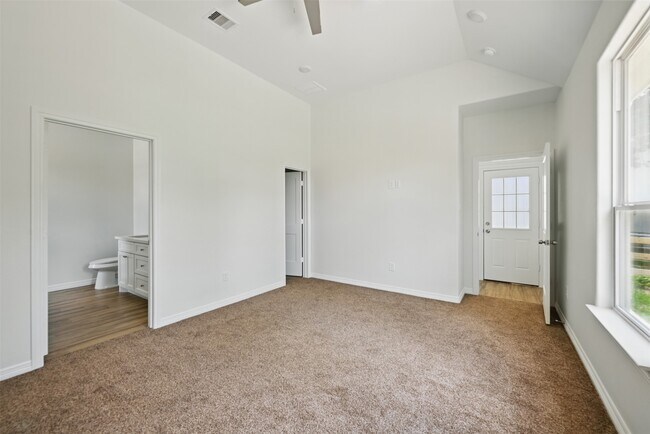 Building Photo - 24644 Cavan St