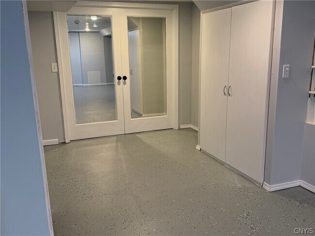 Building Photo - 107 Hadley Dr