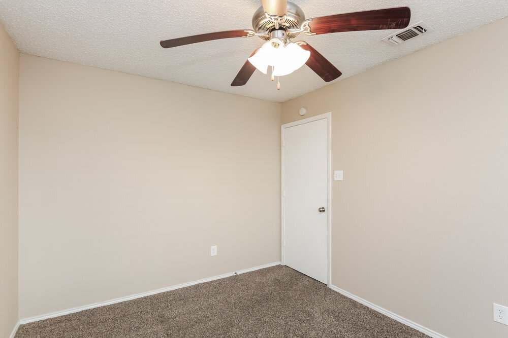 Building Photo - 406 Kalmia Dr