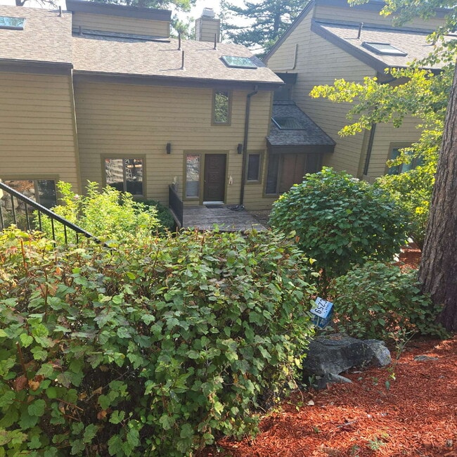 Building Photo - Fully furnished 2+ bed/2.5 bath on Flathead Lake (Available September thru May)