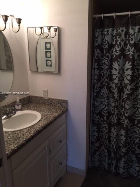 Building Photo - 19555 E Country Club Dr