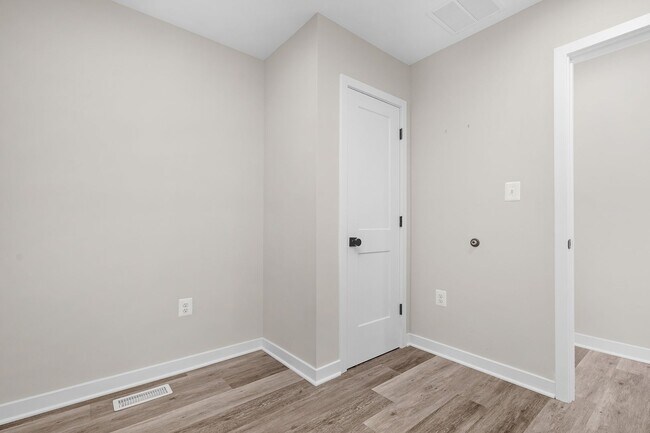 Building Photo - 517 E 27th St