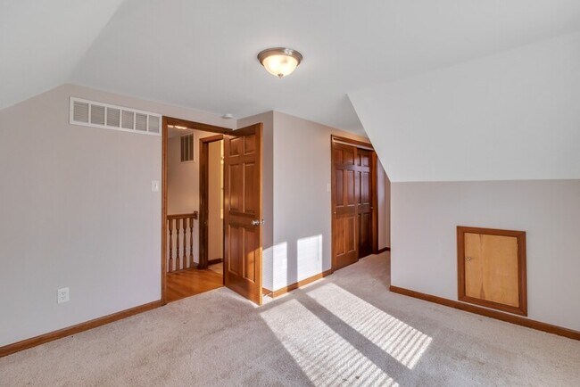 Building Photo - 2310 N 5th St