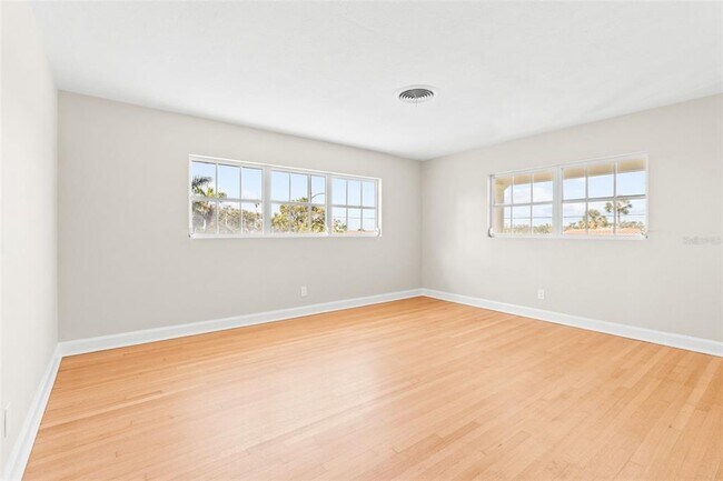 Building Photo - 11 Brightwaters Cir NE