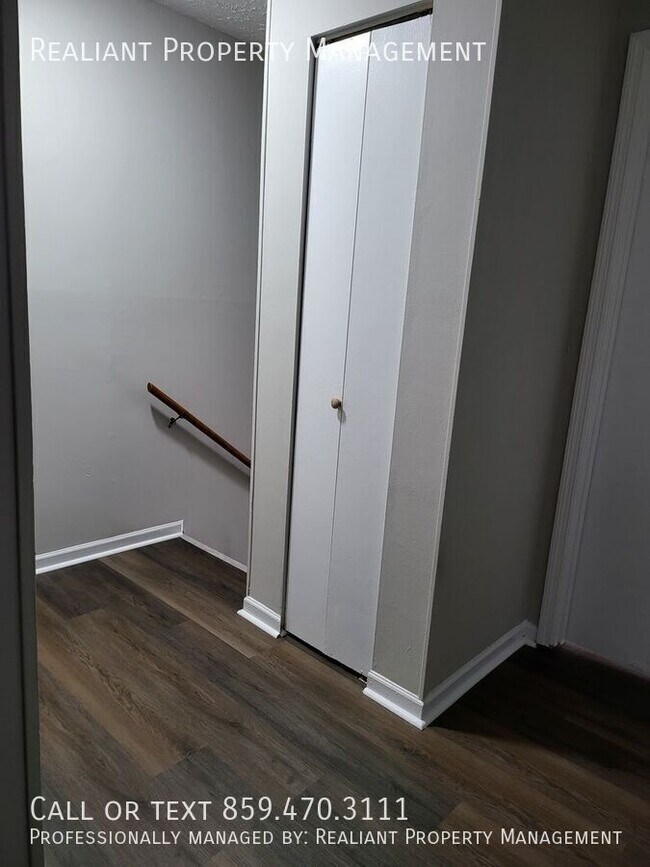 Building Photo - 3107 Glenridge Cir