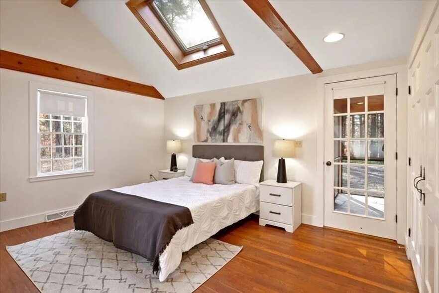 Building Photo - 16 King Philip Trl