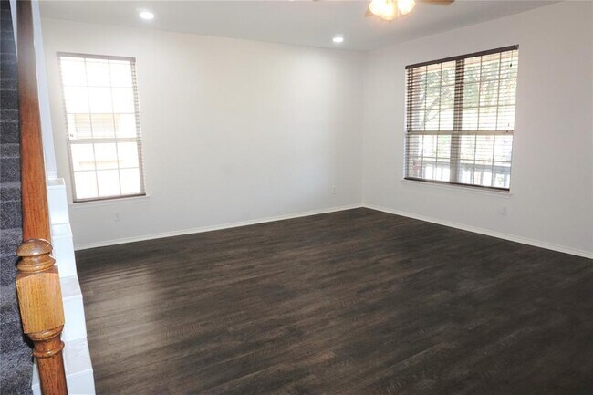 Building Photo - 12620 Summerwood Dr