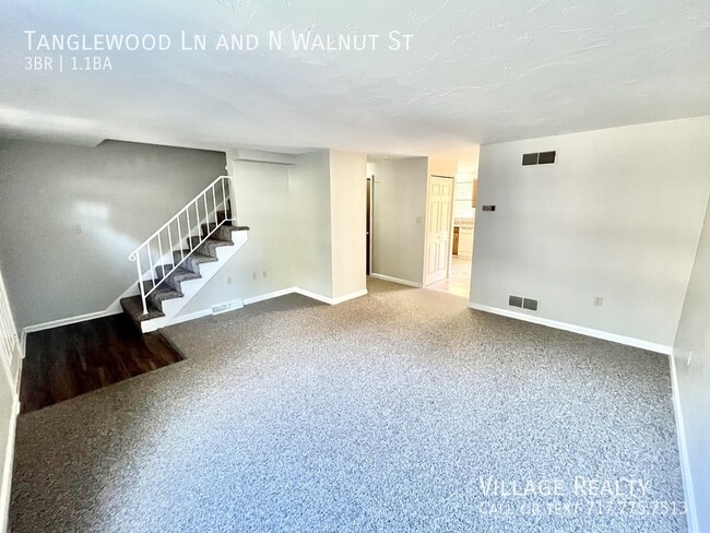 Building Photo - Spacious 3-BR Townhome in Dallastown Schoo...