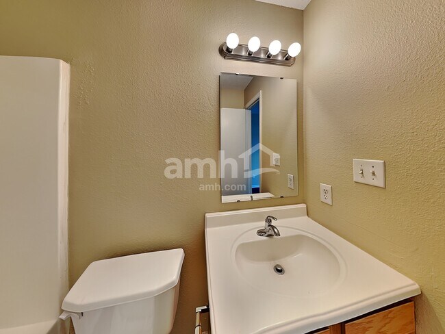 Building Photo - 10321 Hornton St