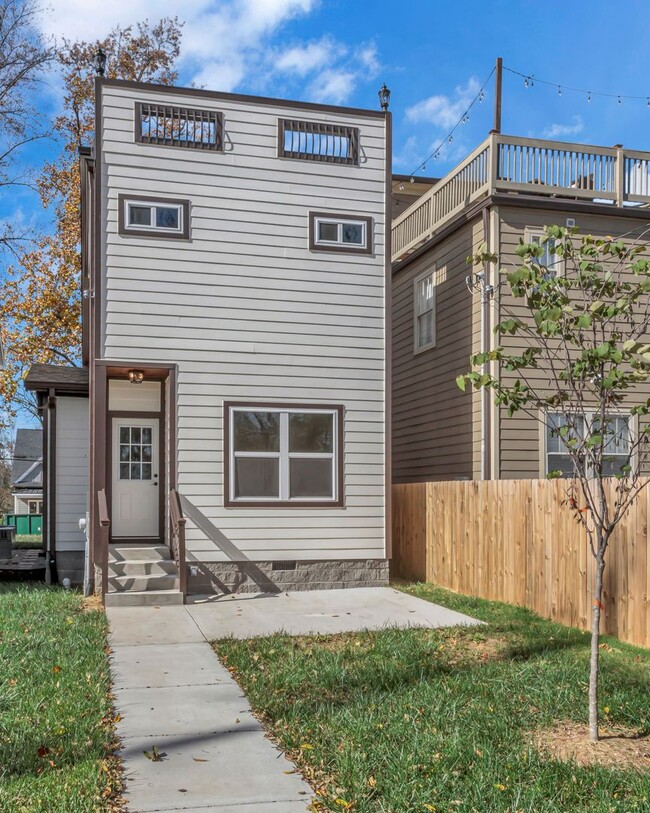 Building Photo - all new East/Cleveland Park Nashville 3 be...