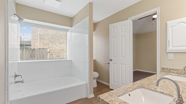 Building Photo - 22503 Holly Branch Dr