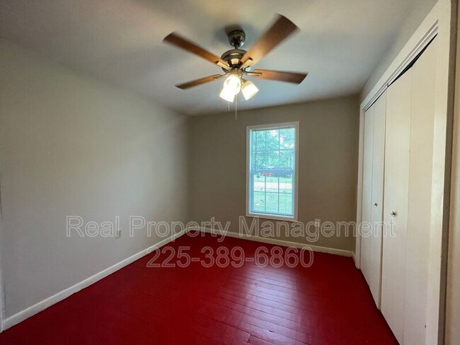 Building Photo - 3026 Balis Dr