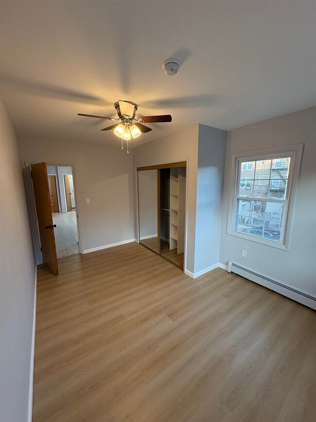 Building Photo - 226 Duncan Ave