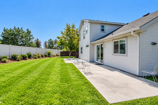 Building Photo - 3 Bed / 2 Bath Home on Quiet Cul-de-Sac