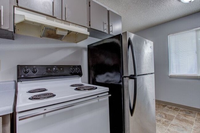 Building Photo - Affordable 1-Bedroom Living — Great Space, Great Price! * Move-In Special: 1st Month FREE!