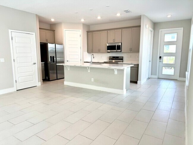 Building Photo - 7825 Spectrum Dr