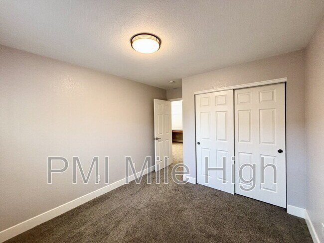 Building Photo - 12743 Leyden St