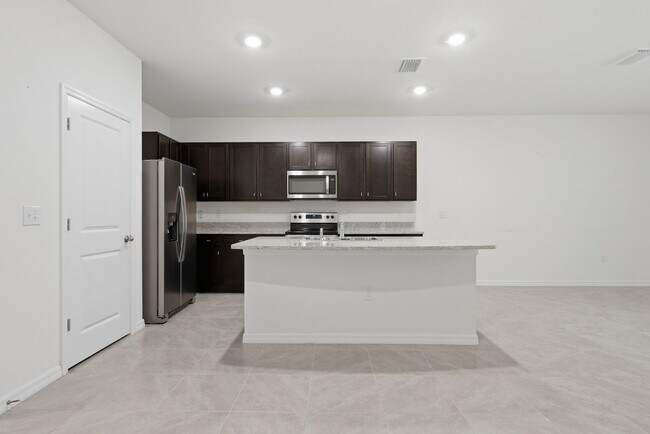 Building Photo - 13753 NW 9 Rd