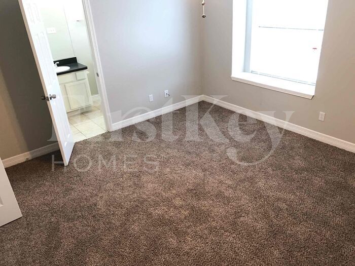 Building Photo - 214 N Native Ln