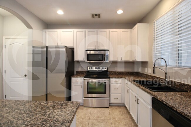 Building Photo - 4769 E Thunderheart Trail