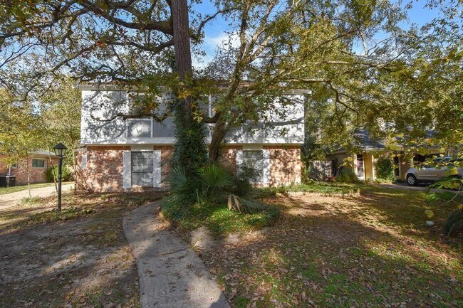 Building Photo - 1831 Willow Point Dr