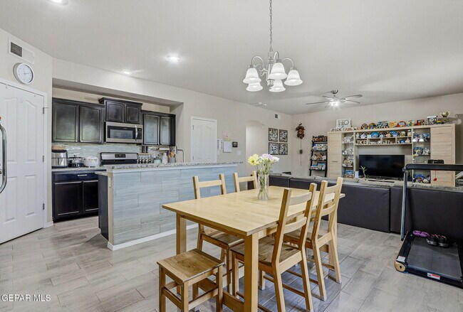 Building Photo - 14805 Ava Leigh