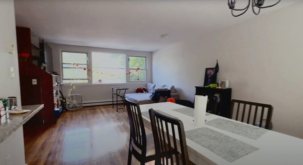 Building Photo - 119 Chestnut St