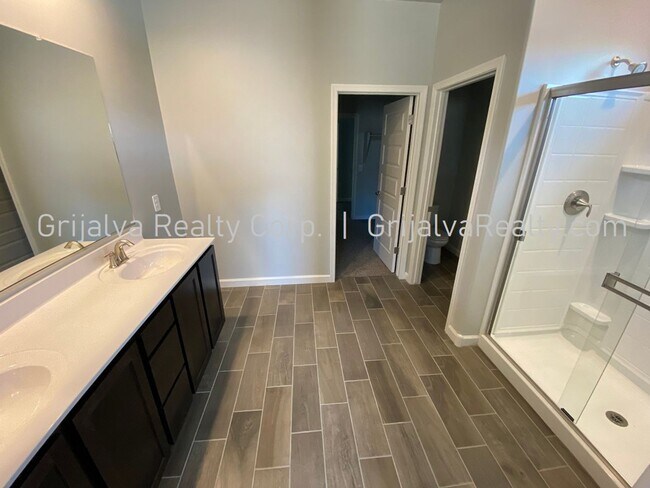 Building Photo - Newer 4 BR Home in Sahuarita for Rent **MO...