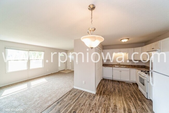 Building Photo - COZY RANCH!! 3 Bed, 1 Bath in Altoona