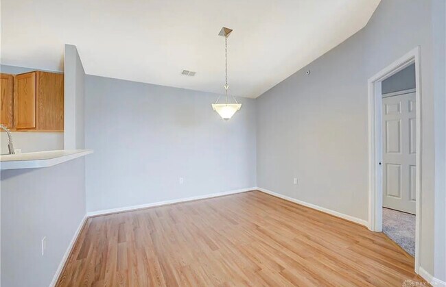 Building Photo - 3044 Westminster Dr