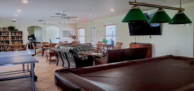 Building Photo - 5530 N Ocean Blvd