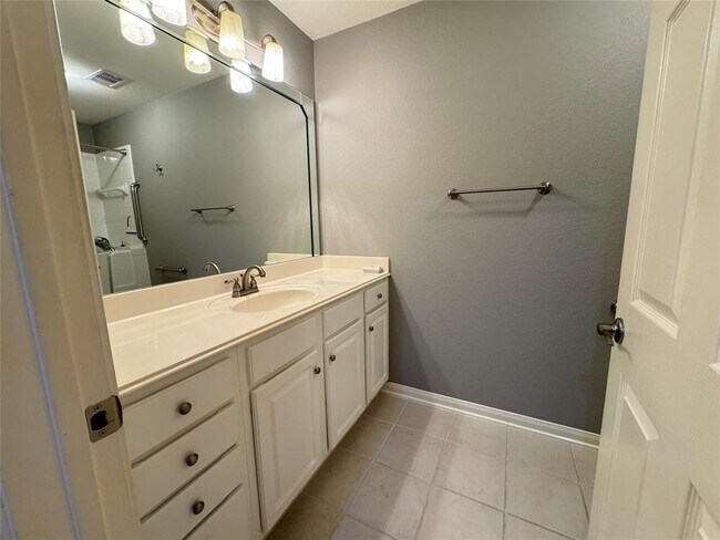 Building Photo - 5822 Pinellas Park Ct