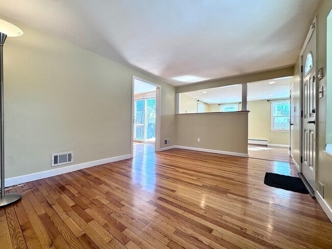 Building Photo - 10 Marrigan St