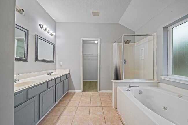 Building Photo - 6727 High Stone Ln