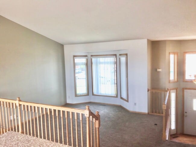 Building Photo - 804 Harrison Dr