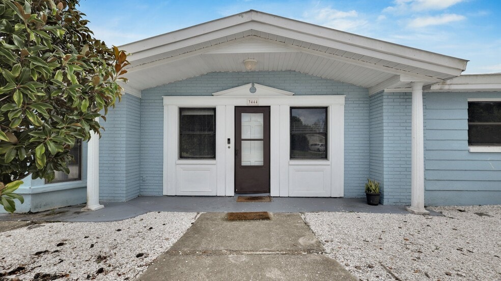 Building Photo - 3444 Rosefield Dr