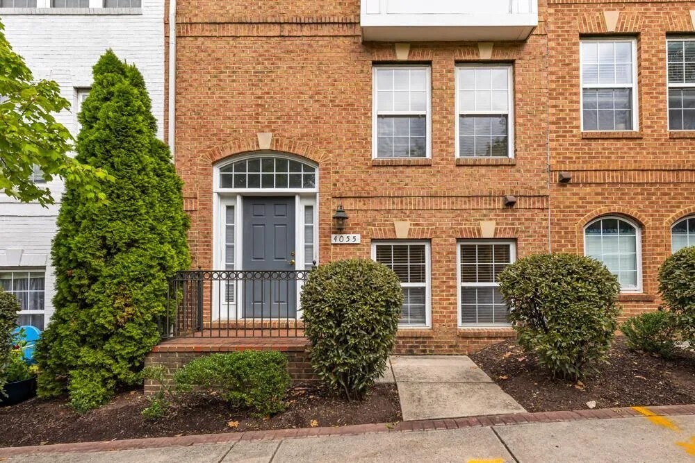 Building Photo - 4055 Columbia Pike