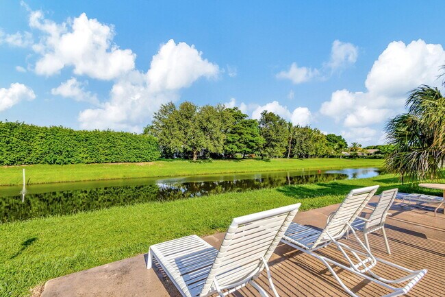 Building Photo - 10789 N Military Trl