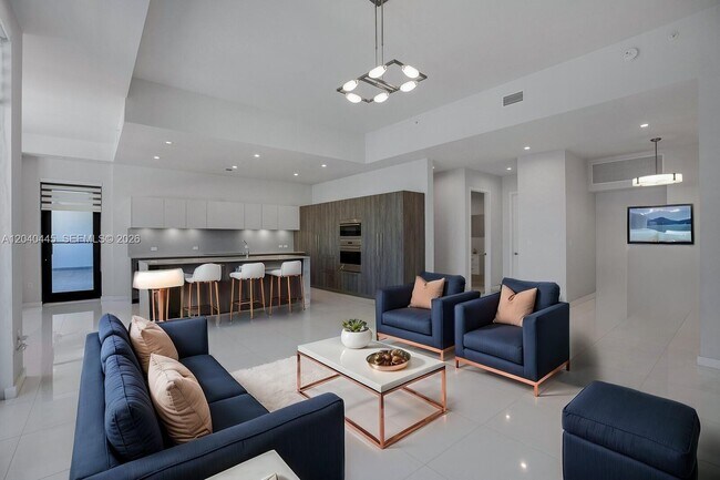 Building Photo - 275 Giralda Ave