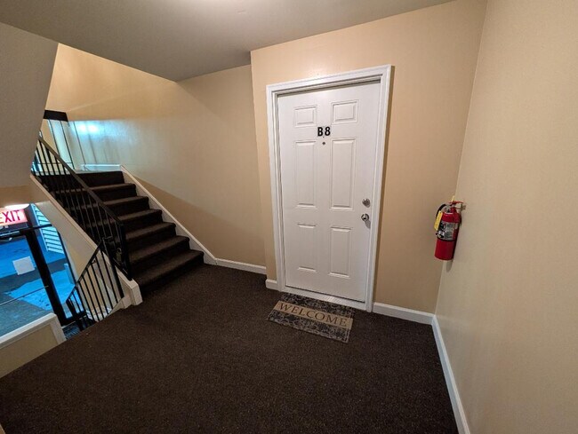 Building Photo - 10620 Brooks Ln