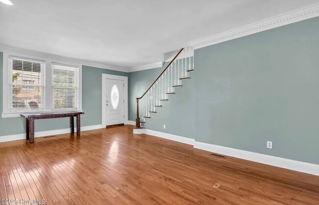 Building Photo - 3 Bed 3 Bath Historic Home