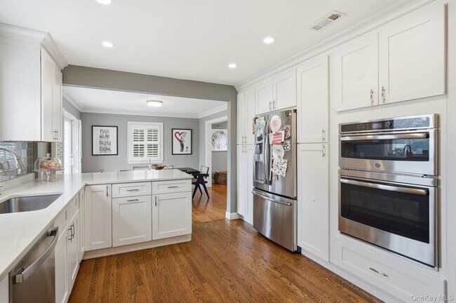 Building Photo - 221 Mamaroneck Rd