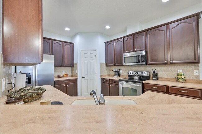 Building Photo - 823 Seminole Sky Dr